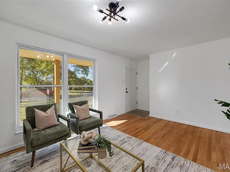12191 Lake Meade Dr — Photo 4