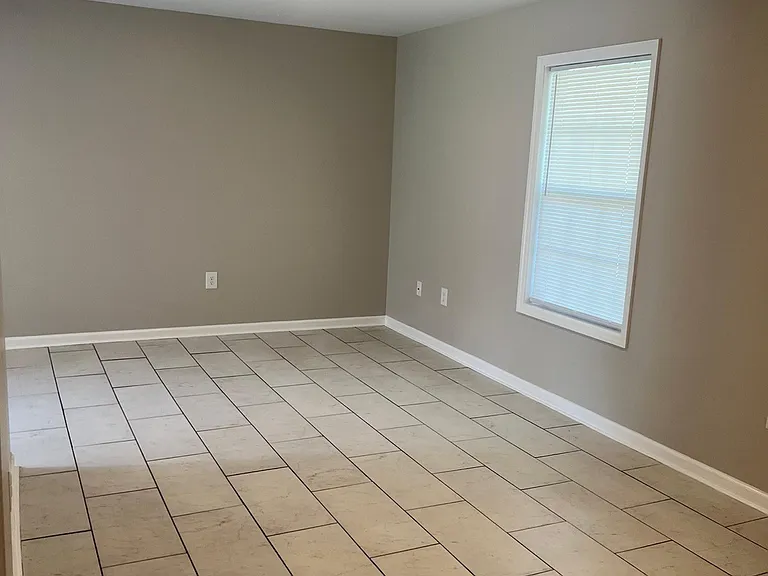 105B Creek Trl #A — Photo 3