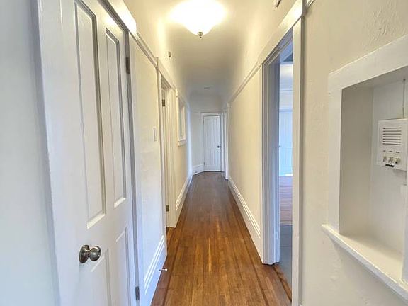 3rd image of 1985 Grove St #5