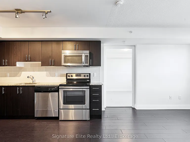 3520 Danforth Ave #301 — Photo 13