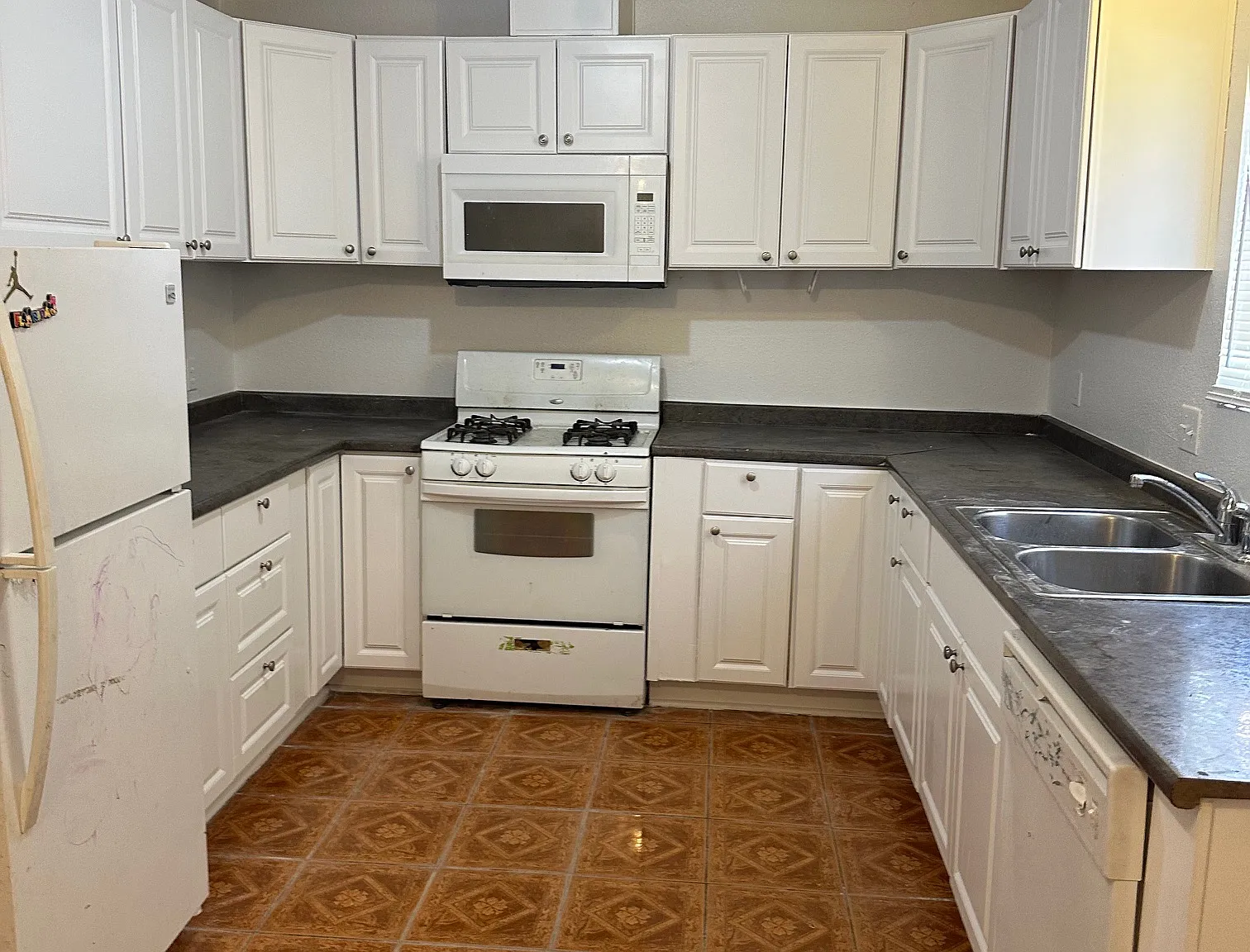 2 bed, 980 sqft, $1,400 — Photo 4