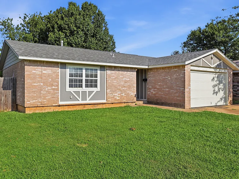 905 Craig Dr — Photo 17