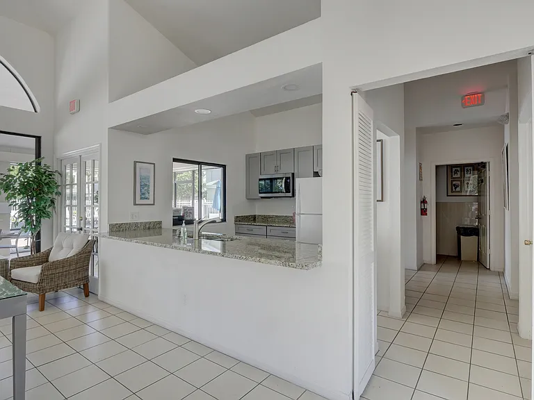 60 Emerald Woods Dr #B7 — Photo 33