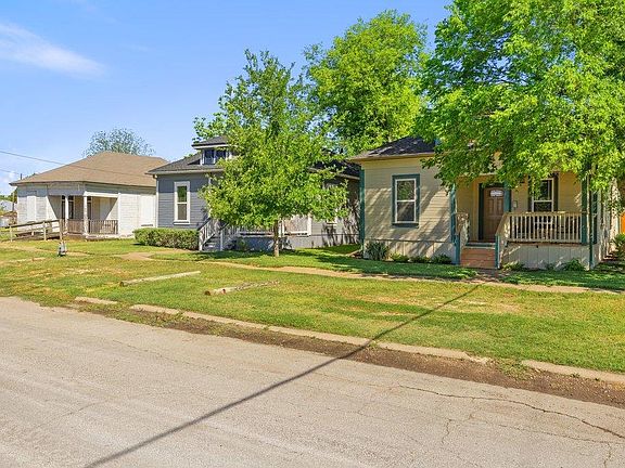3rd image of 314-312 W 3rd St