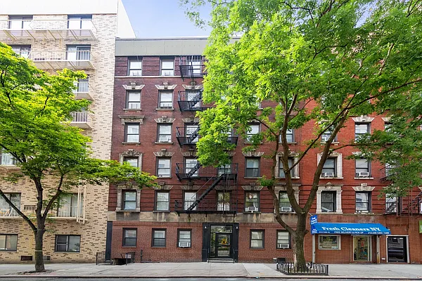 Rented by REAL New York | media 19