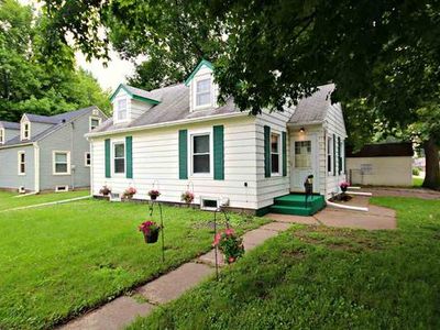 330 19th Ave, Moline, IL, 61265