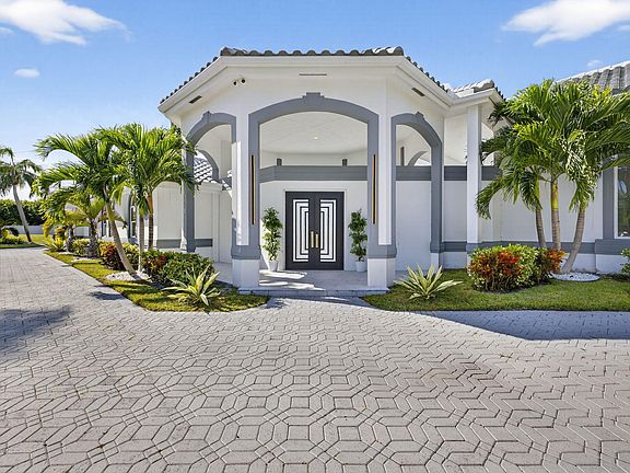5th image of 2673 NW 64th Blvd