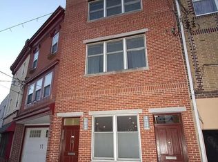 810 S 6th St, Philadelphia, PA 19147