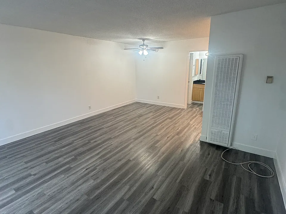 450 S Venice Blvd #1