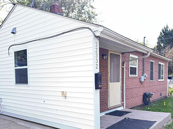 4th image of 32332 Kalamazoo Ct