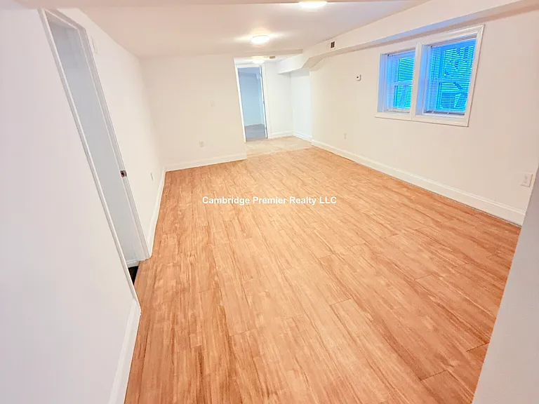 37 Cleveland St #A — Photo 10