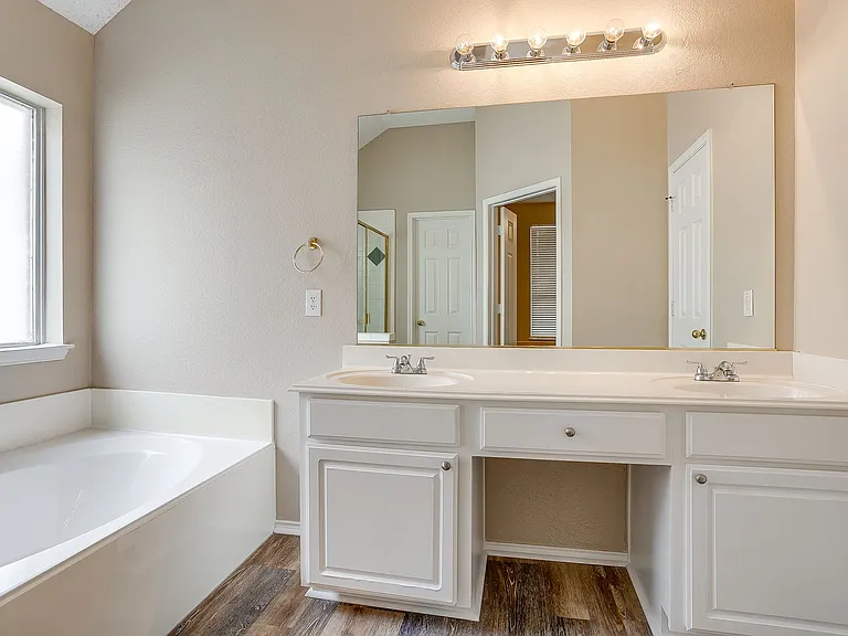 8136 Zion Trl — Photo 17
