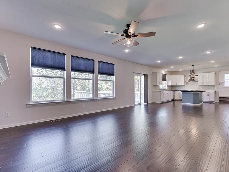 7635 Shady Trails Dr — Photo 10