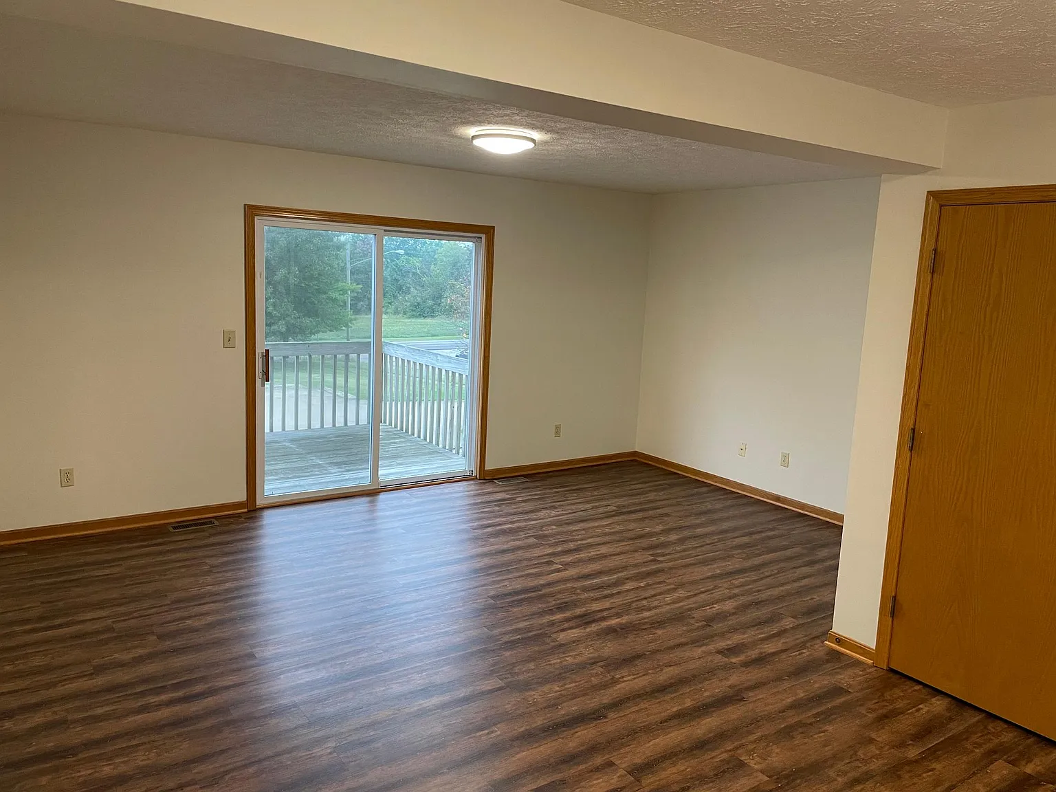 1127 Mindy Lane — Photo 4