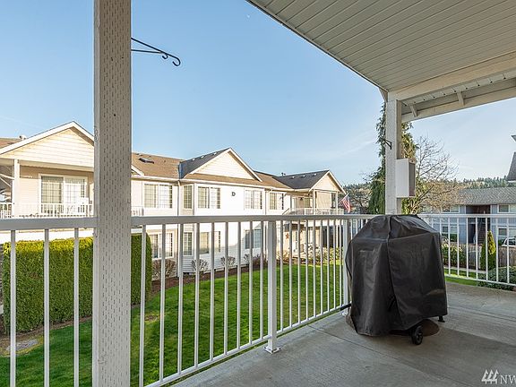 2nd image of 1002 9th Ave SE APT B201