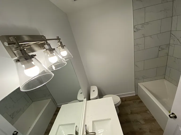 4418 N Austin Ave #101 — Photo 33