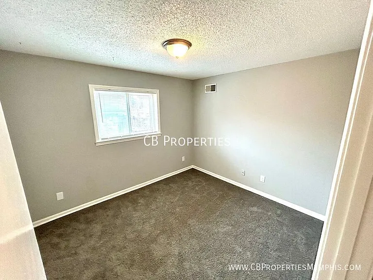 5315 Yale Rd — Photo 3