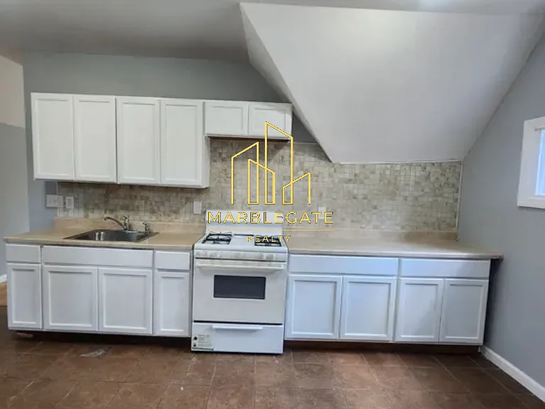201 S 11th St #3AB — Photo 1