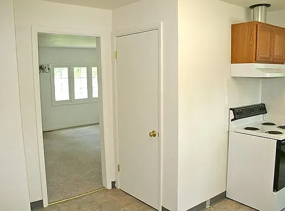 534 E Everett Ave — Photo 4