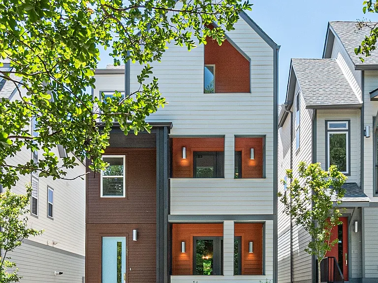 120 Marie St — Photo 2