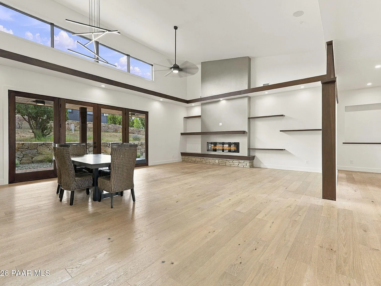 3 bed, 3.5 bath, 2773 sqft, $4,800 — Photo 3