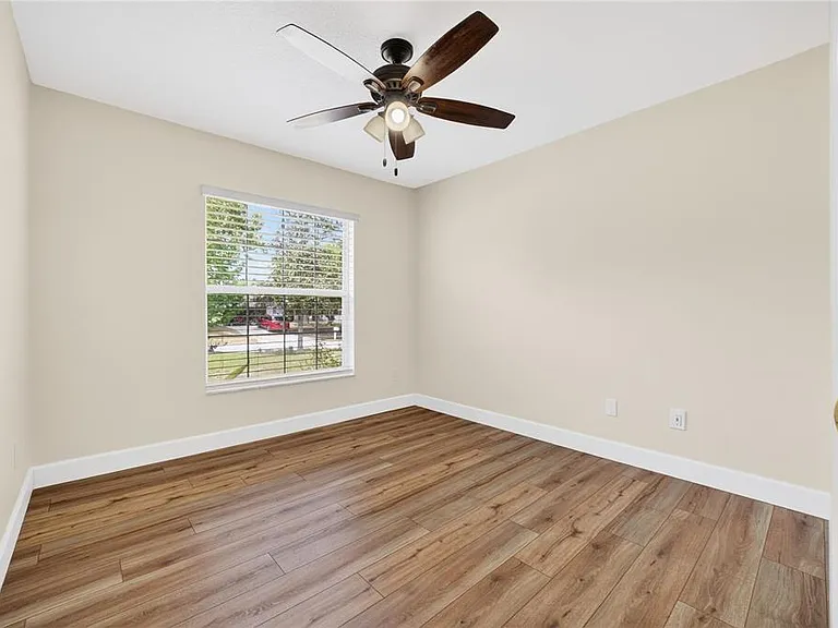 10748 Siena Dr — Photo 11