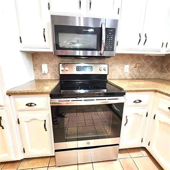 1908 Kennedy St — Photo 7