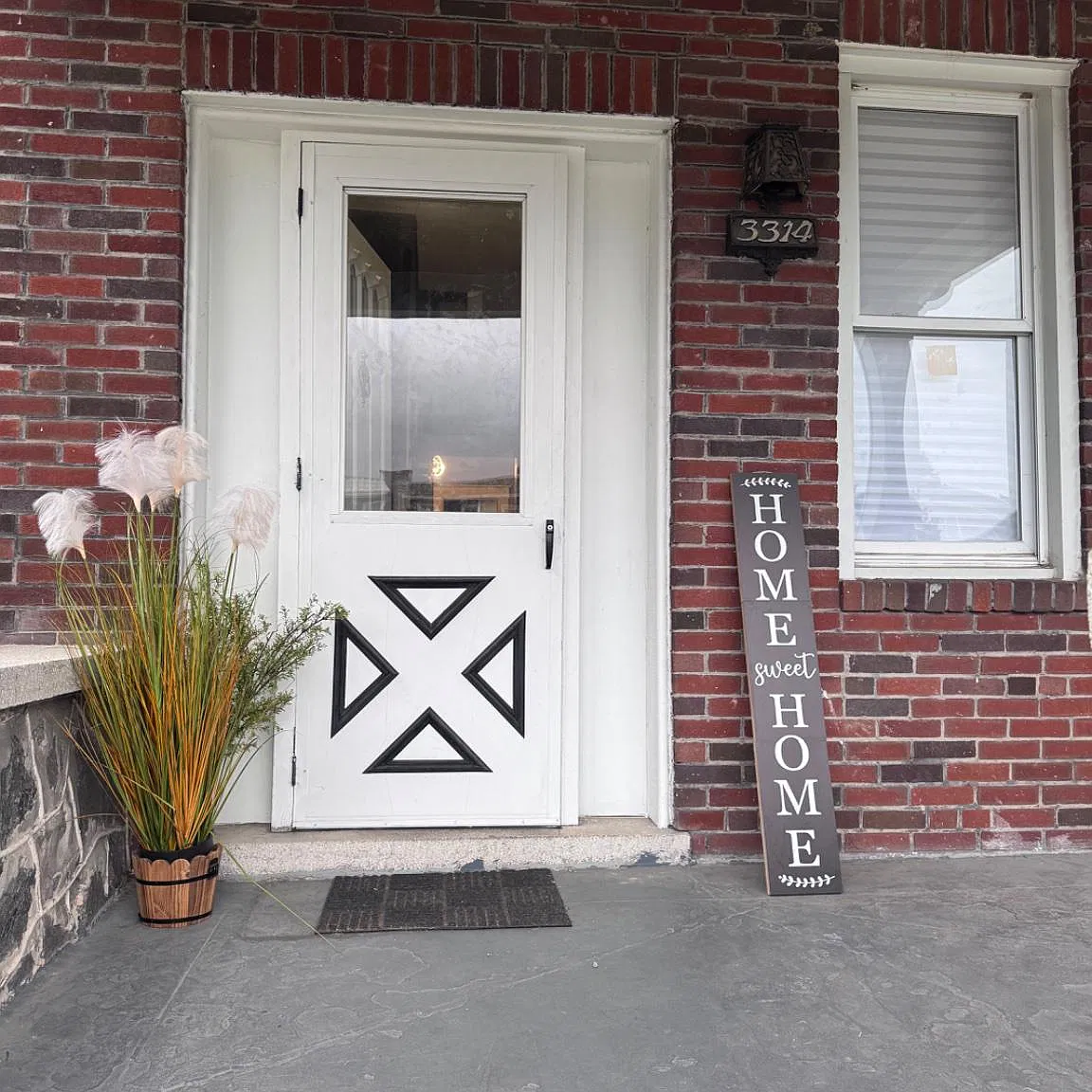 3 bed, 2.5 bath, 1865 sqft, $1,775 — Photo 1