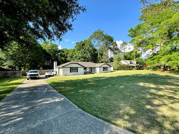 3220 Cranleigh Dr