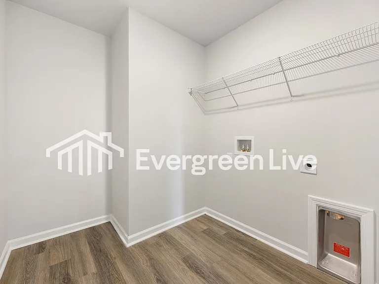 1005 Kinness Dr — Photo 23