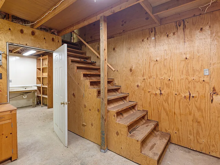 3228 Lakeshore Dr — Photo 44