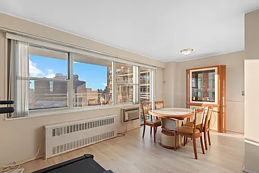 Sold by Thomas Lipovetsky, LREB