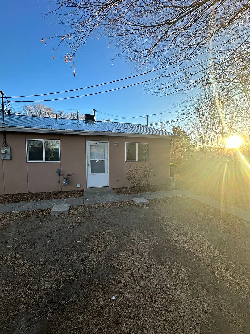 1406 Saiz Lane 1 — Photo 2