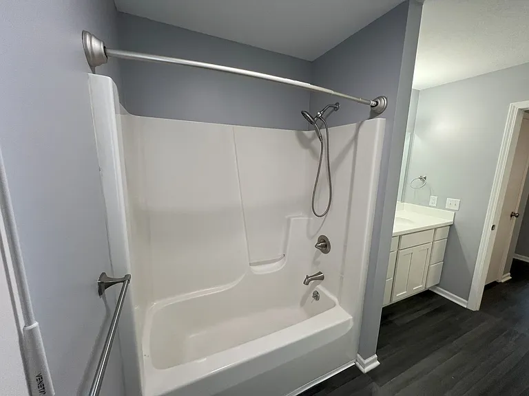 2906-2948 Feiger Ln — Photo 14
