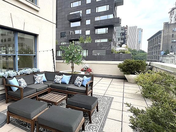 4th image of 38 Warren St APT 6A