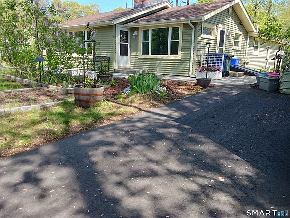 2nd image of 3 Vinegar Hill Road