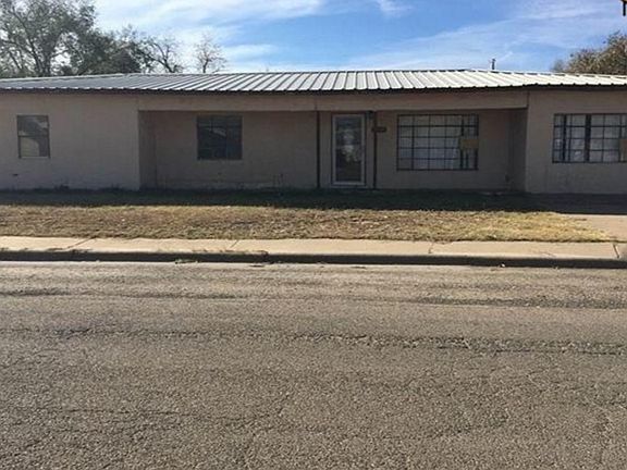3rd image of 1704 S Abilene Ave