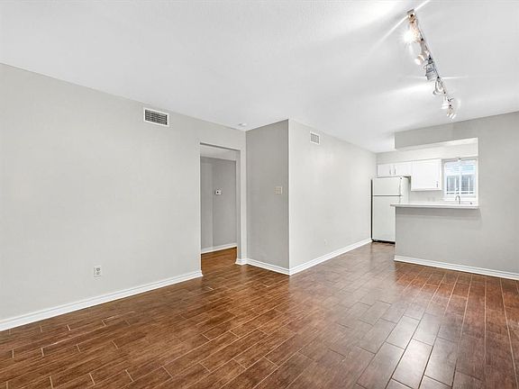 3rd image of 2020 Huldy St APT 4