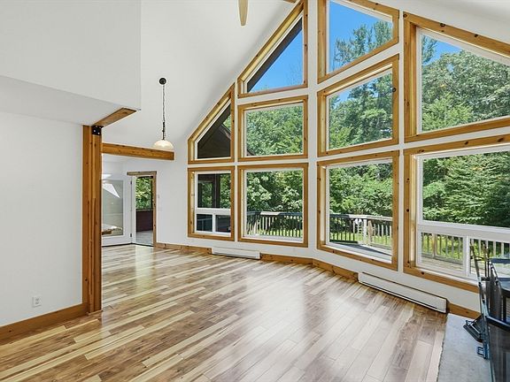 4th image of 244 General Knox Rd