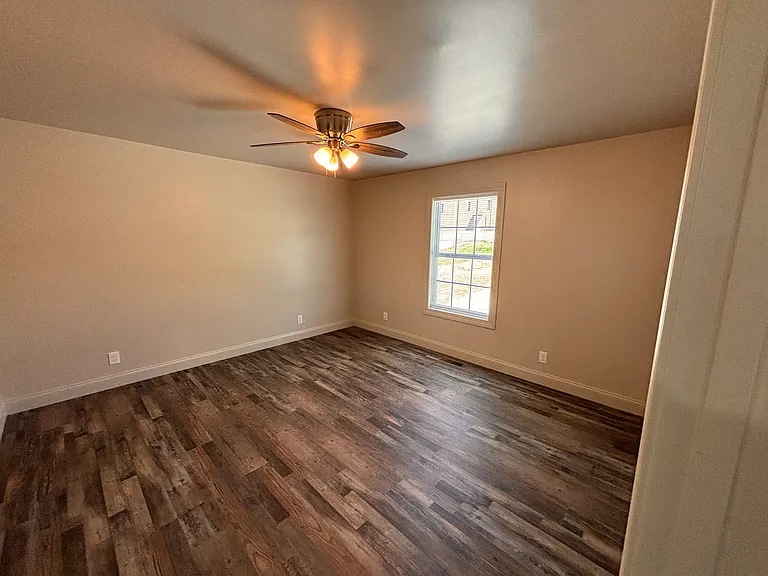1212 Helton St — Photo 20