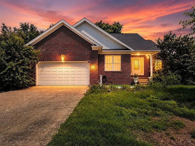 1284 Trillium Ln — Photo 1