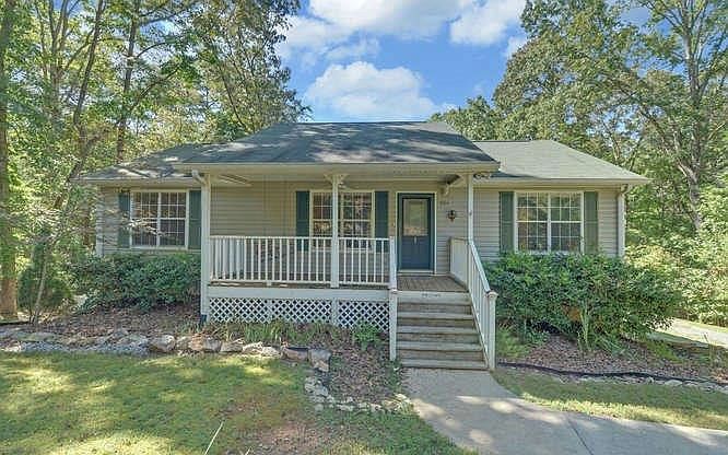 1st image of 1364 Villa Dr