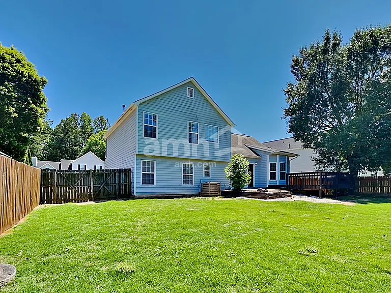 4855 Lake Park Ter — Photo 21