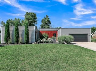 5520 W Cedar Crest Ct, Appleton, WI 54914