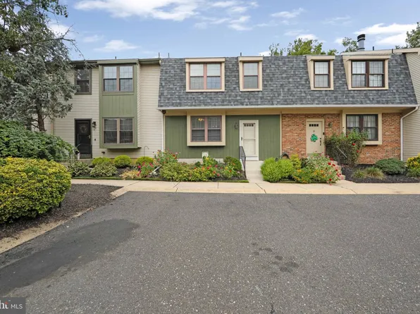 27 Crofton Cmns, Cherry Hill, NJ 08034