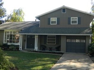 6300 Marywood Rd, Bethesda, MD 20817