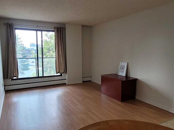 5th image of 1900 W 25a St SW #302