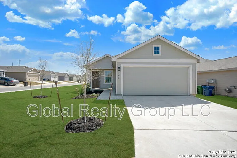 4 bed, 2.0 bath, 1627 sqft, $1,850 — Photo 2