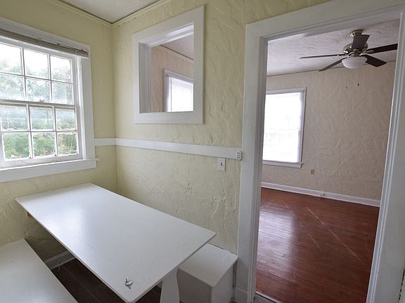 5th image of 404 E 14th St #206