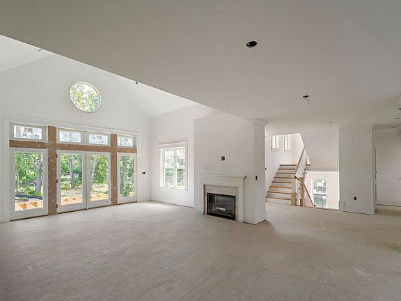 3rd image of 167 Atlantic St